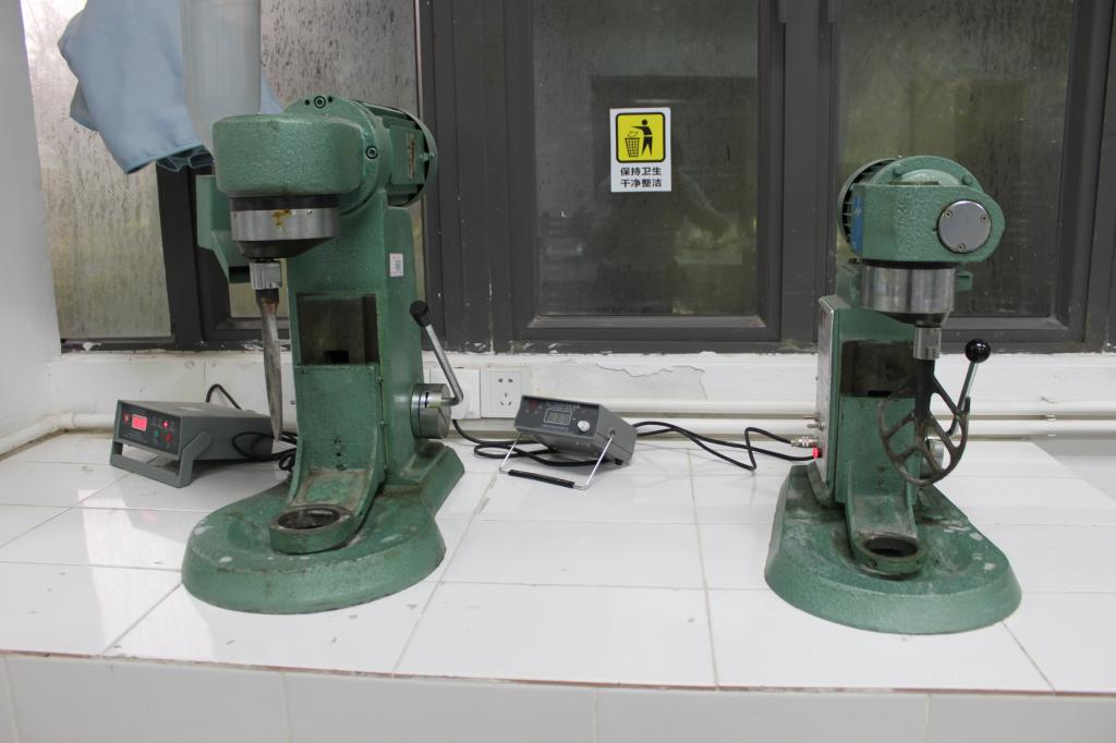 1462696010891532.jpg 水泥净浆搅拌机.jpg